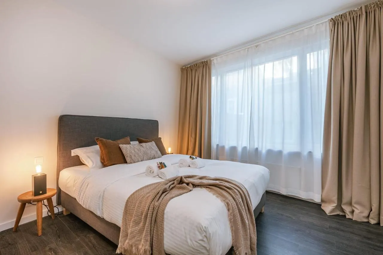 Characterful Apartment In The Heart Of Anvers Belçika